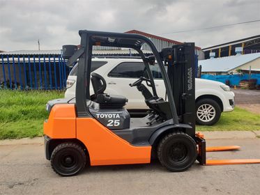 2.5t toyota container mast 2.5t toyota container mast