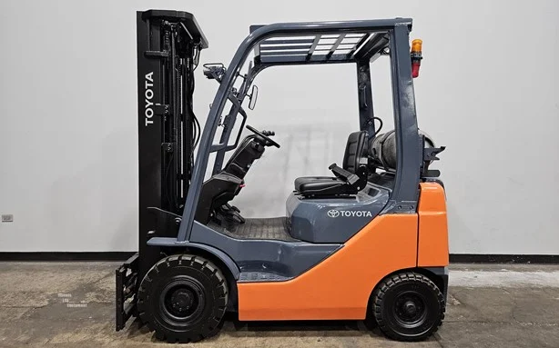 2018 TOYOTA 8FGU15 - Image 2